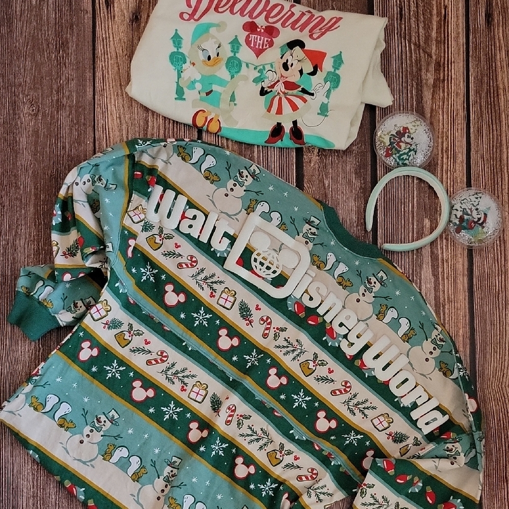 Disney World 2022 Holiday Drop Shoulder Spirit Jersey